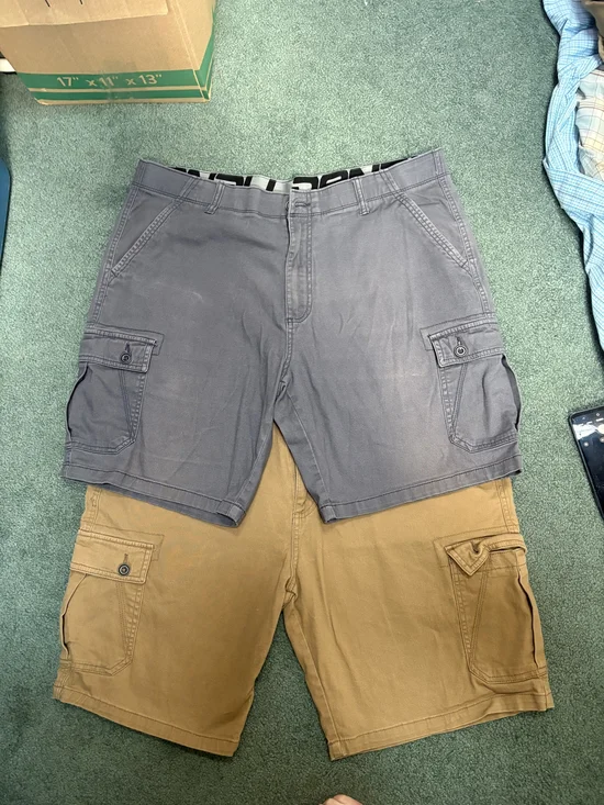Cargo Shorts in Tan and Gray by Denali (Size 38) 2 Pc. Set - Picture 3 of 4